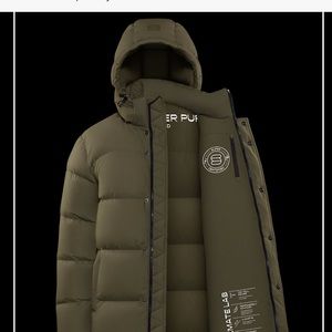 Aritzia Super Puff mid - pristine condition